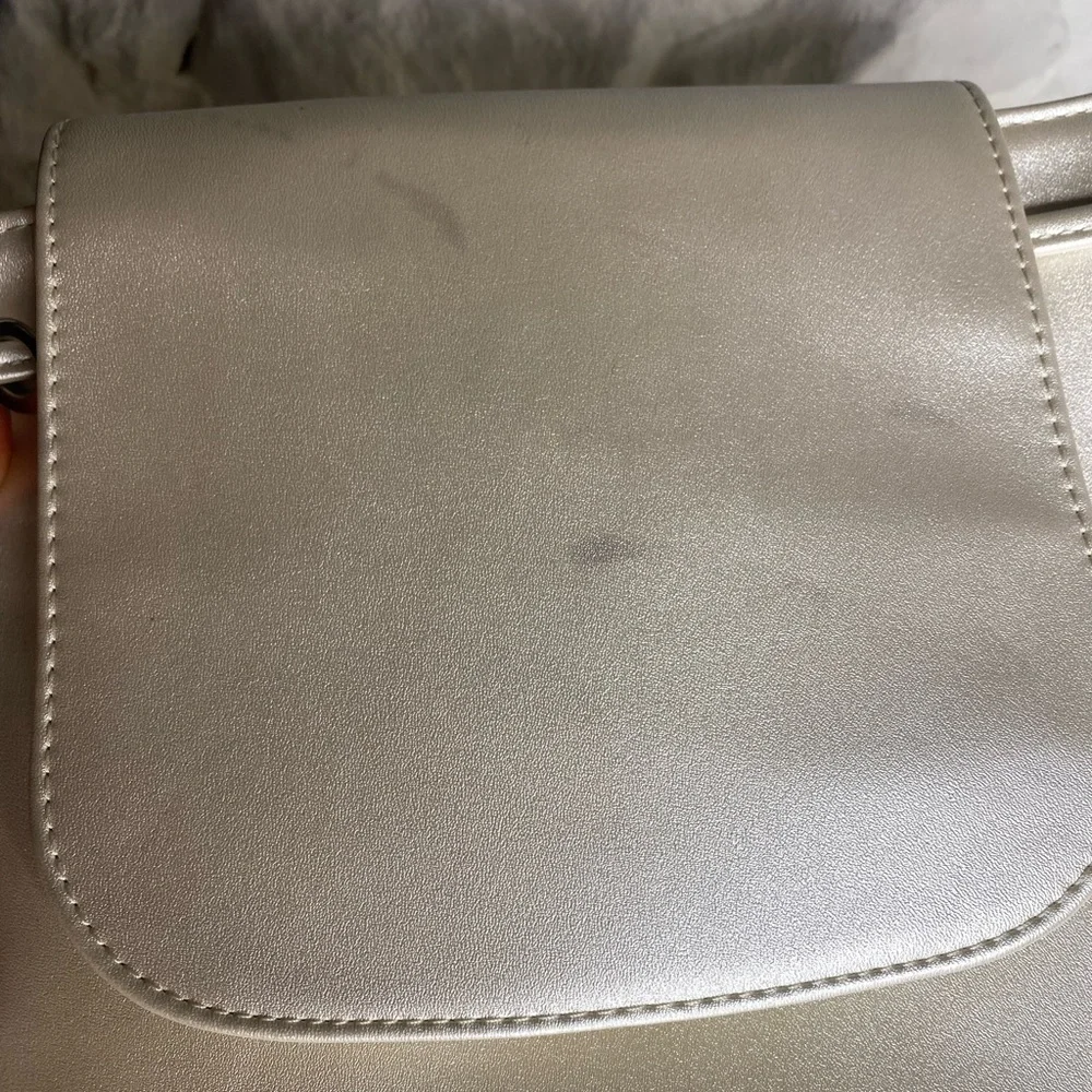 NWT UO IRIDESCENT CREAM BACKPACK